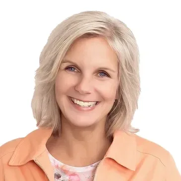 Cathy Carchedi, RE/MAX Synergy Realtor serving Twin Cities MN