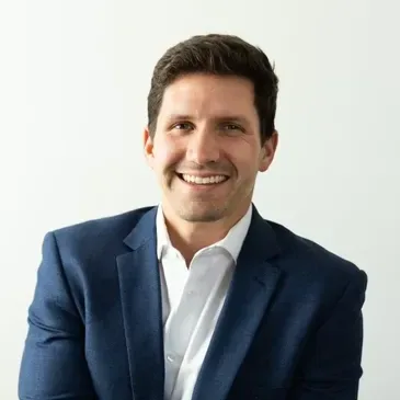 Zak Carchedi, RE/MAX Synergy Realtor serving Twin Cities MN